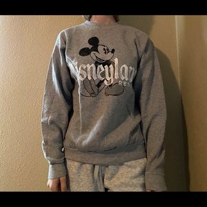 Disneyland sweater